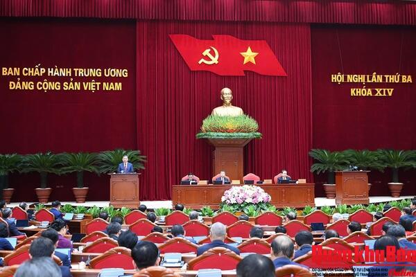 Ngày làm việc thứ nhất Hội nghị Trung ương 3 khóa XIV