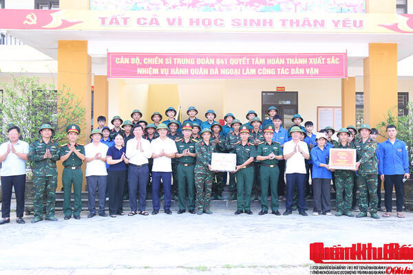 Cục Chính trị Quân khu 4 kiểm tra, động viên lực lượng làm công tác dân vận tại Hà Tĩnh
