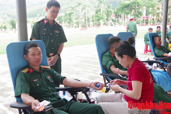 Trường Quân sự Quân khu 4: Lan tỏa những giọt máu nghĩa tình