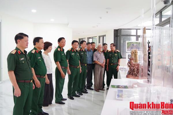 Thông qua phương án trưng bày Bảo tàng Quân khu 4