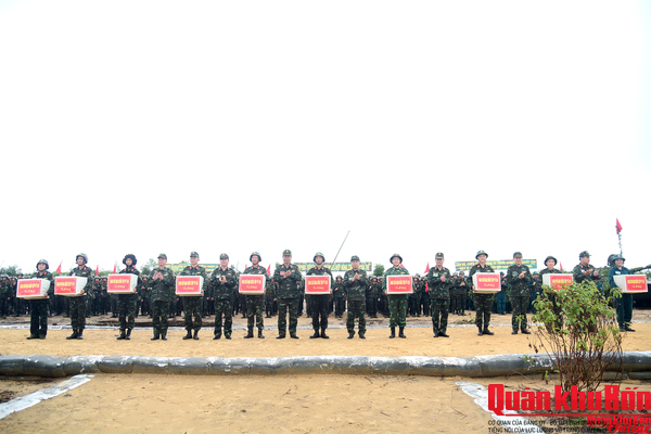 Hà Tĩnh tổ chức thành công diễn tập thực binh