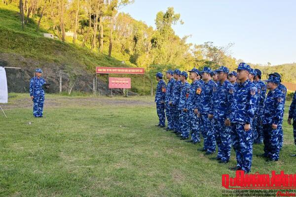 Bộ Tư lệnh Vùng Cảnh sát biển 1 kiểm tra bắn súng ngắn K54