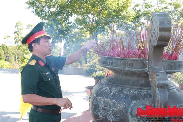 Khối thi đua các cơ quan Trung ương 1 tổ chức hoạt động tri ân nhân Ngày Thương binh - Liệt sĩ