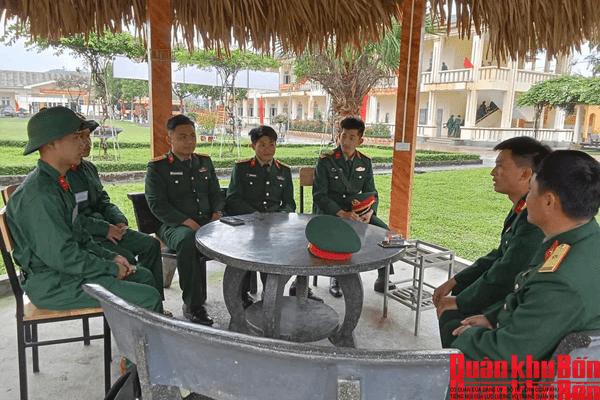 Ban Chỉ huy Quân sự xã Lượng Minh thăm, động viên chiến sĩ mới