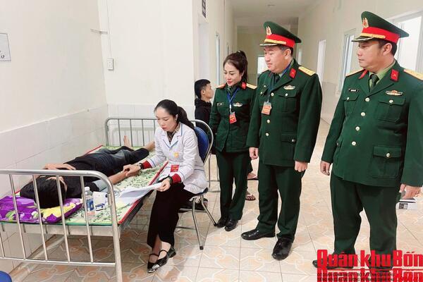 Quảng Trị: Khám tuyển nghĩa vụ quân sự và nghĩa vụ công an nhân dân