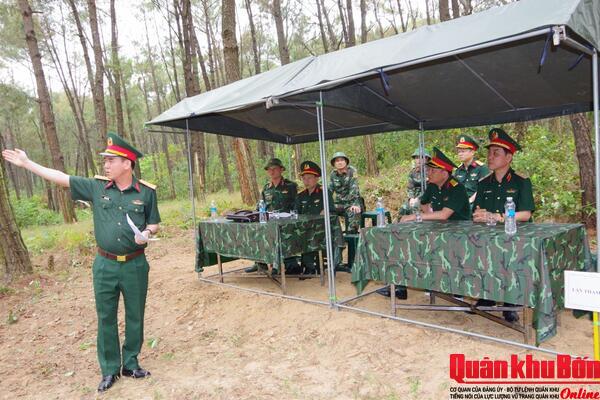 Bộ Tổng Tham mưu khảo sát khu vực thực binh trong diễn tập phòng thủ tỉnh Nghệ An
