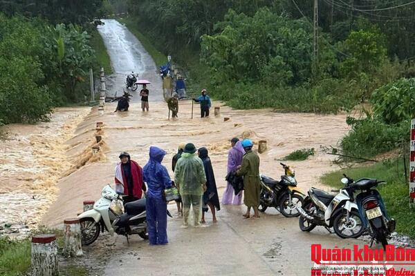 Thanh Hóa: Ngập nhiều nơi, chia cắt giao thông