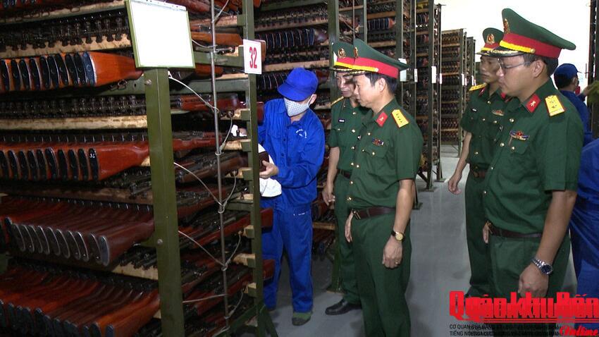 Phóng sự: TĂNG CƯỜNG BẢO ĐẢM AN TOÀN KHO TÀNG MÙA NẮNG NÓNG.