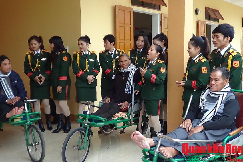 Chất thép, chất thơ trên từng lời ca, điệu múa