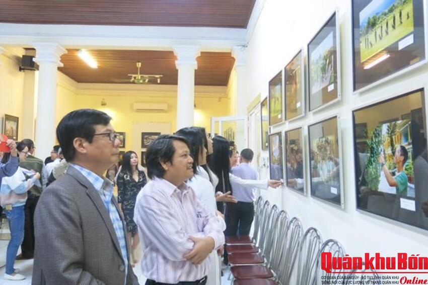 Tỉnh Thừa Thiên Huế: Triển lãm ảnh nghệ thuật “Vang mãi khúc quân hành”