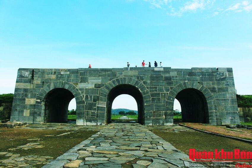 Khám phá Thành nhà Hồ - Kiệt tác đá kỳ vĩ nhất Đông Nam Á