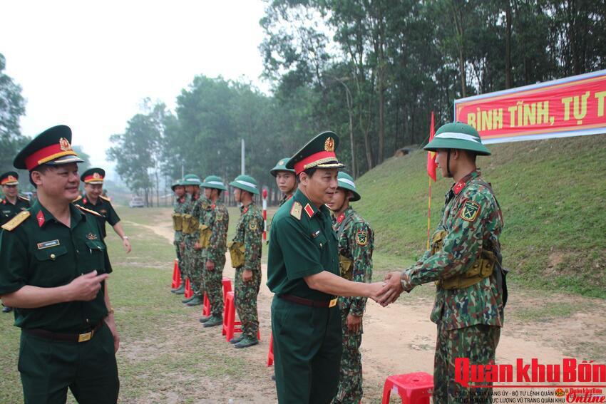 Lực lượng vũ trang Quân khu 4 khắc ghi lời Bác dạy, giữ vững và tỏa sáng phẩm chất “Bộ đội Cụ Hồ” trên quê hương Chủ tịch Hồ Chí Minh kính yêu