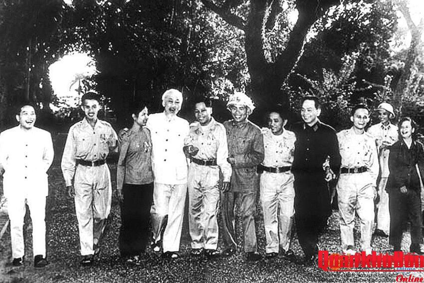 Rừng vây quân thù