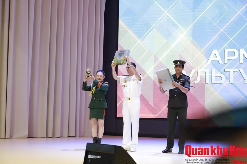 “Đội quân văn hóa” Việt Nam đoạt hai cúp và 6 giải thưởng
