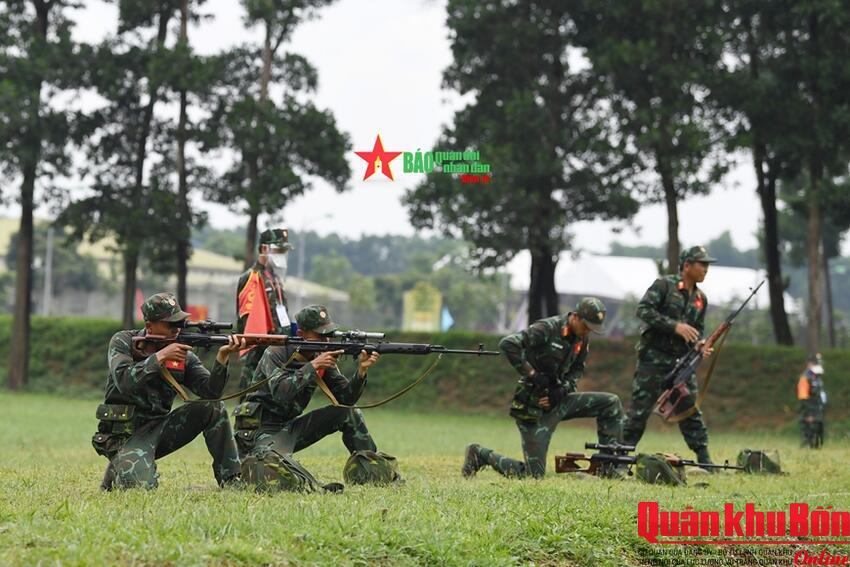 Đội tuyển Quân đội Nhân dân Việt Nam tiếp tục giữ vững ngôi đầu ở nội dung “Xạ thủ bắn tỉa”