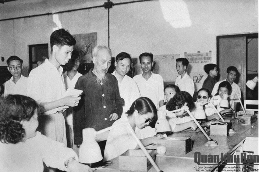 Chủ nghĩa xã hội là như mặt trời mới mọc