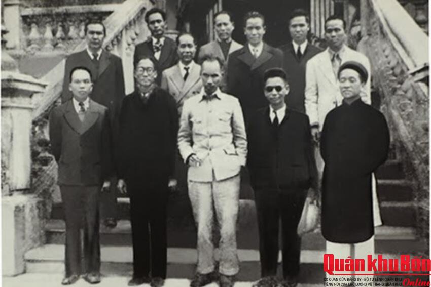 Người cách mạng phải có đạo đức cách mạng làm nền tảng mới hoàn thành được nhiệm vụ cách mạng vẻ vang