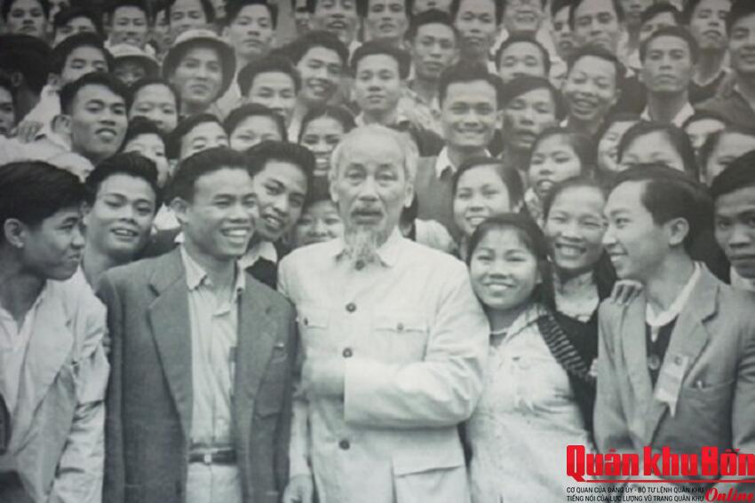 Thanh niên ta có vinh dự to thì cũng có trách nhiệm lớn