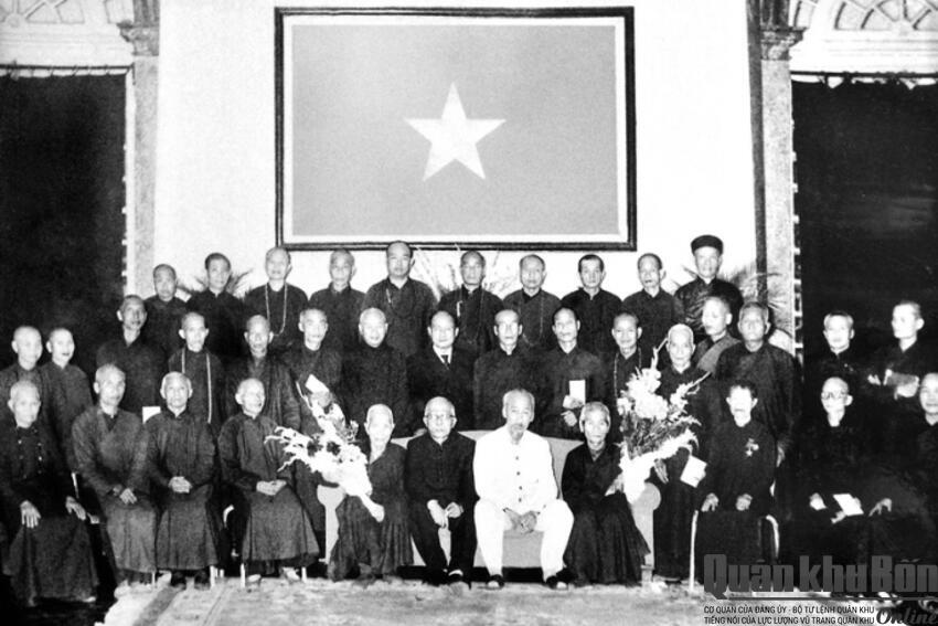Chúng ta toàn dân, giáo cũng như lương, đoàn kết kháng chiến để Tổ quốc được độc lập, tôn giáo được tự do
