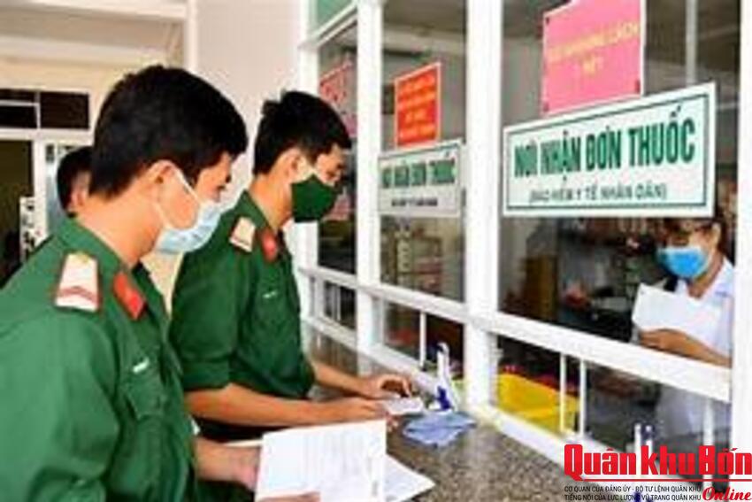 Quy định của Bảo hiểm về việc quân nhân đi khám bệnh, chữa bệnh theo yêu cầu