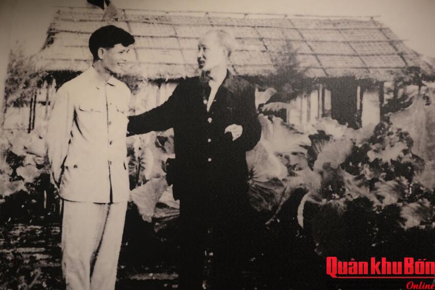 Đại tướng Nguyễn Chí Thanh góp phần khẳng định vai trò công tác Đảng, công tác chính trị trong Quân đội