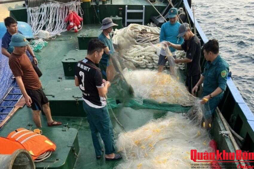 Hải đội Dân quân thường trực tỉnh Quảng Trị hoàn thành tốt nhiệm vụ và khai thác hiệu quả thủy hải sản