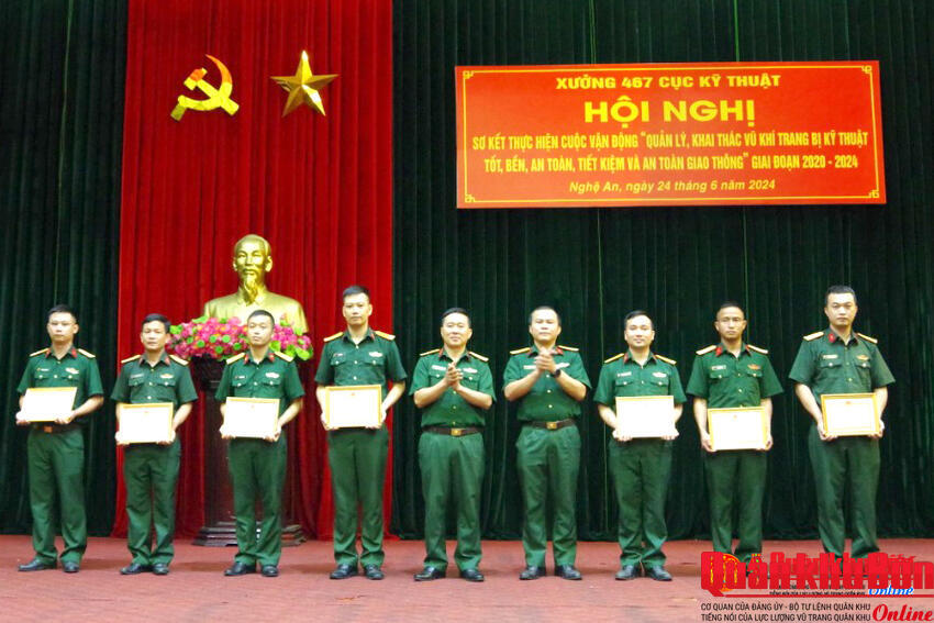 Xưởng 467, Cục Kỹ thuật Quân khu 4: Khen thưởng 9 tập thể, cá nhân có thành tích xuất sắc trong thực hiện Cuộc vận động 50