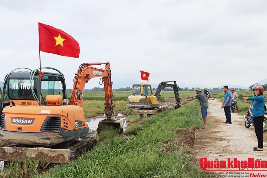 “Cuộc cách mạng” chuyển đổi ruộng đất năm 2024 đang được nhiều địa phương ở huyện Cẩm Xuyên (Hà Tĩnh) triển khai nhằm nâng cao hiệu quả kinh tế trên cùng diện tích canh tác