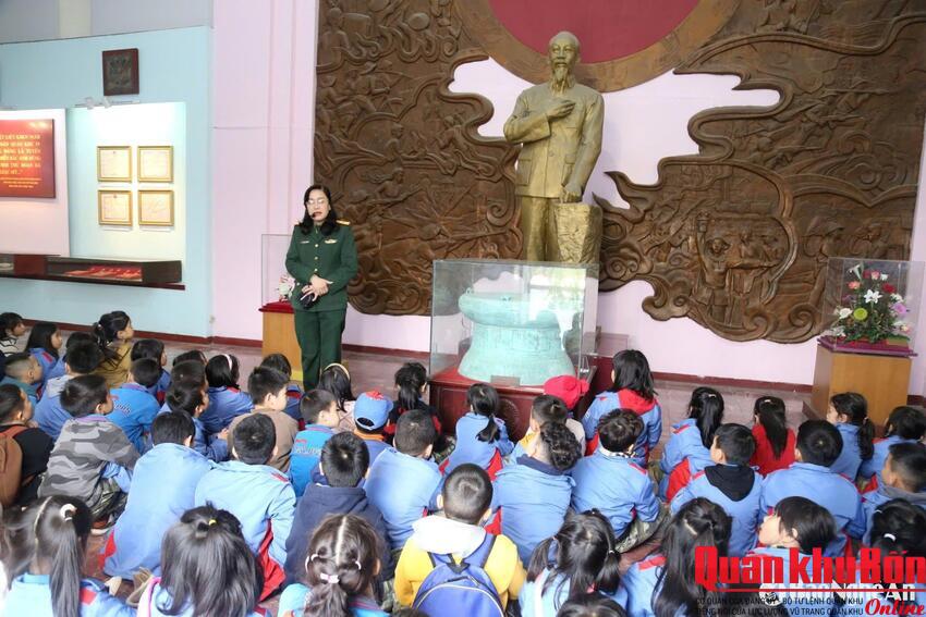 Sở Giáo dục và Đào tạo Nghệ An chấn chỉnh việc tổ chức hoạt động trải nghiệm trong nhà trường