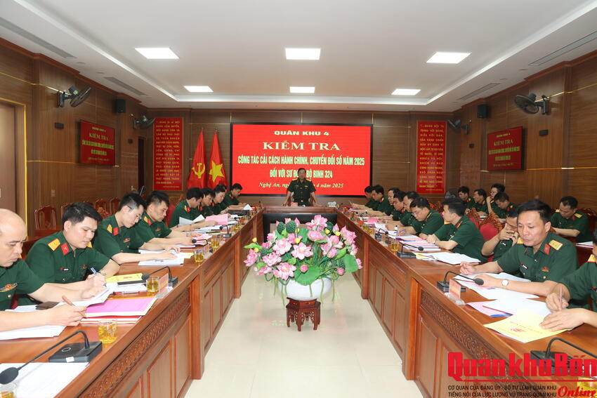 Quân khu 4 kiểm tra công tác cải cách hành chính và chuyển đổi số tại Sư đoàn 324