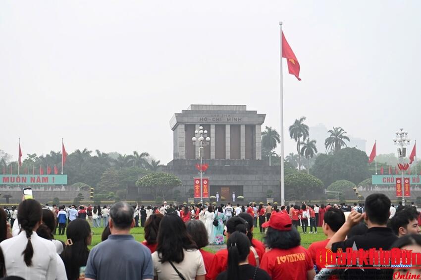 Trực tiếp: Lễ kỷ niệm 50 năm Ngày giải phóng miền Nam, thống nhất đất nước