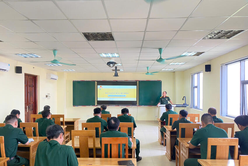 Khoa Binh chủng, Học viện Chính trị: Đào tạo sử dụng hệ thống nền tảng Bình dân học vụ số