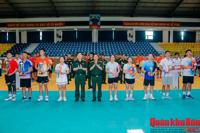 Quân khu 4: Bế mạc Hội thao Thể dục thể thao