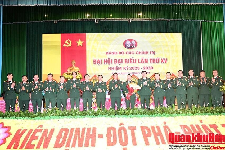 Truyền thống “Kiên trung, sáng tạo, mẫu mực, nghĩa tình, đoàn kết, quyết thắng” Cục Chính trị Quân khu 4 anh hùng