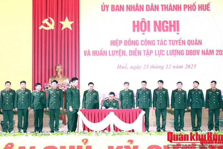 Thành phố Huế hiệp đồng công tác tuyển quân và huấn luyện dự bị động viên năm 2026