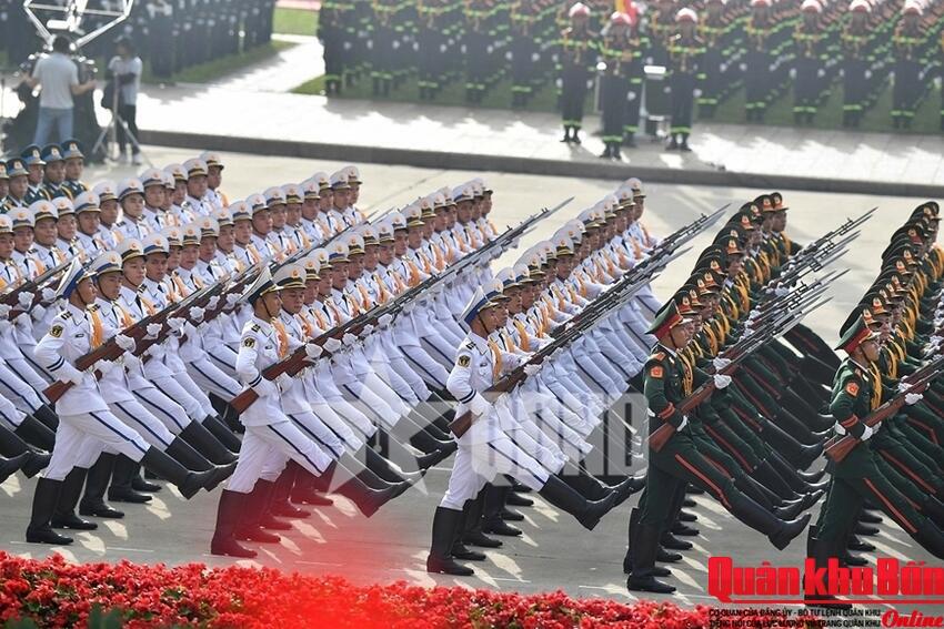 Đề xuất sửa đổi chế độ tiền lương của cán bộ, công chức, viên chức, lực lượng vũ trang