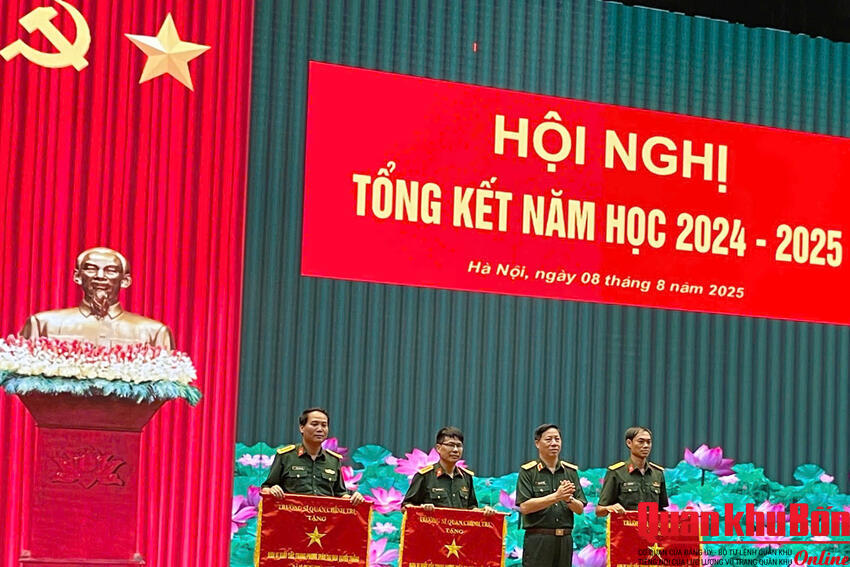 50 năm bồi đắp mạch nguồn chính trị từ giảng đường đến thao trường