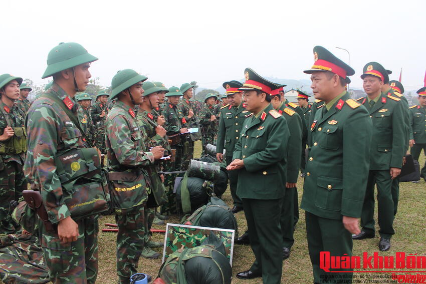 Bộ Tư lệnh Quân khu 4 kiểm tra, chúc Tết trên địa bàn tỉnh Nghệ An