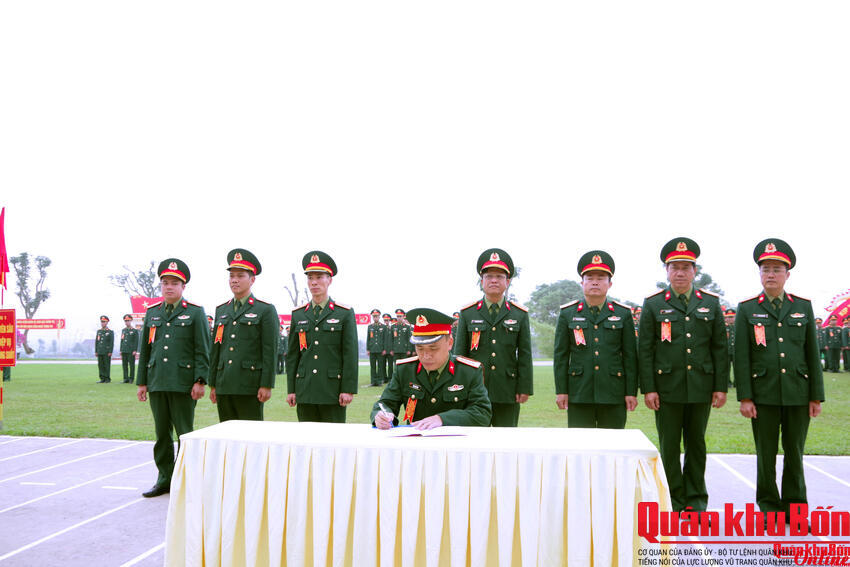 Lữ đoàn Thông tin 80 (Quân khu 4): Ra quân huấn luyện năm 2026