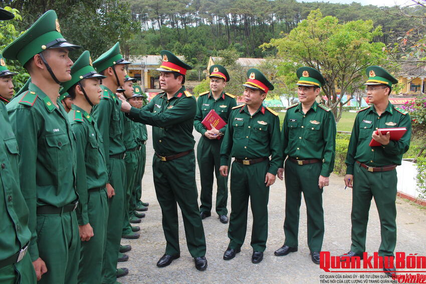 Quân khu 4: Kiểm tra huấn luyện tại Quảng Trị