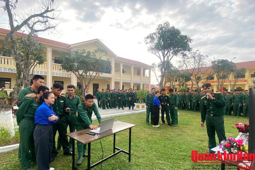 Bồi dưỡng thanh niên trở thành lực lượng kế cận xuất sắc của Đảng