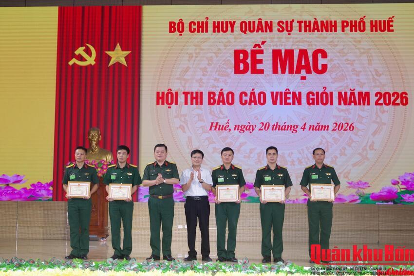 Bộ Chỉ huy Quân sự thành phố Huế tổ chức thành công Hội thi báo cáo viên giỏi năm 2026