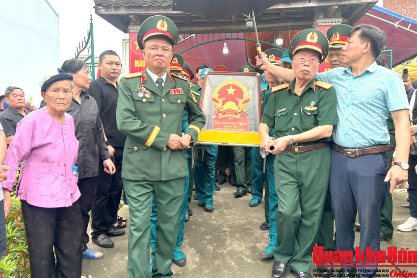 Sư đoàn 341 (Quân khu 4) phối hợp tổ chức Lễ truy điệu và an táng hài cốt Anh hùng Lực lượng vũ trang nhân dân, liệt sĩ Nguyễn Song Thao