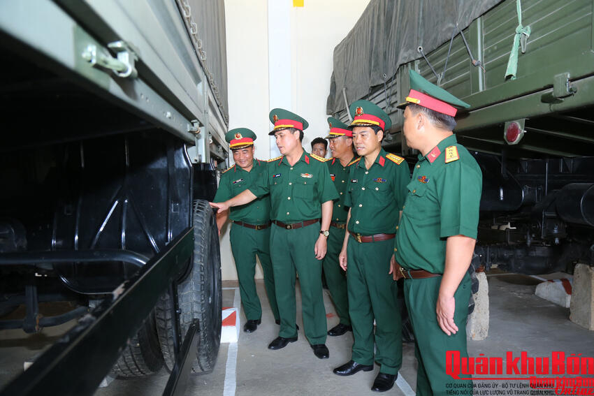 Quân khu 4: Kiểm tra công tác hậu cần, kỹ thuật tại Sư đoàn 324