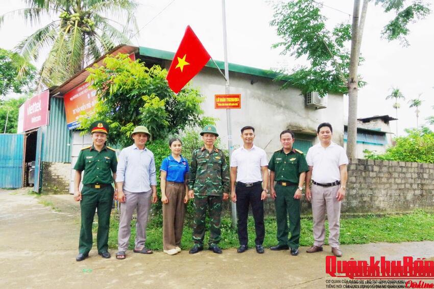 Lữ đoàn Tăng – Thiết giáp 206 (Quân khu 4) giúp địa phương xây dựng nông thôn mới
