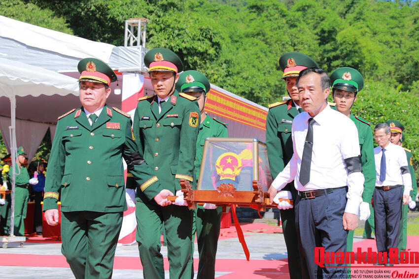 Đại tướng Nguyễn Trọng Nghĩa dự Lễ truy điệu và an táng hài cốt liệt sĩ tại tỉnh Thanh Hóa
