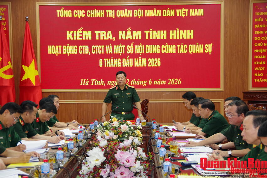 Tổng cục Chính trị Quân đội Nhân dân Việt Nam kiểm tra  tại Bộ Chỉ huy Quân sự tỉnh Hà Tĩnh.