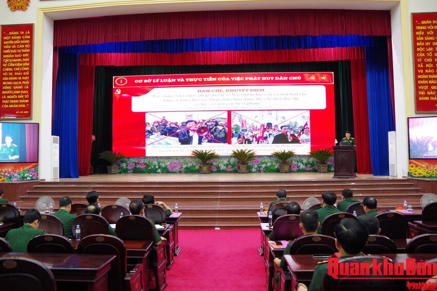 Quân khu 4 thông qua nội dung, giao nhiệm vụ cho đội tuyển tham gia Hội thi Báo cáo viên giỏi toàn quân năm 2026