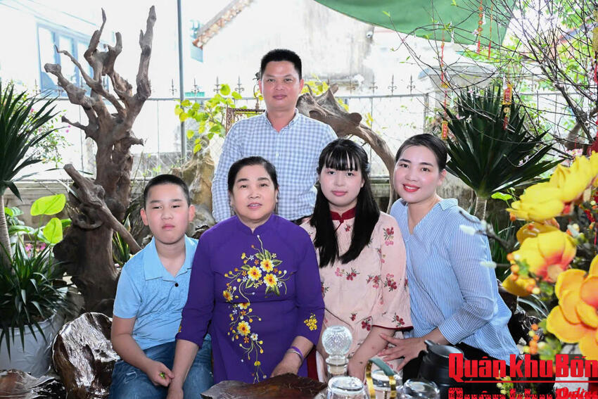 "Giữ lửa" yêu thương từ những điều bình dị