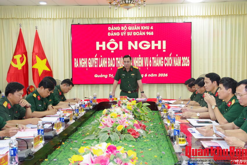 Trung tướng Hà Thọ Bình, Tư lệnh Quân khu dự, chỉ đạo Hội nghị Đảng ủy Đảng ủy Sư đoàn 968.